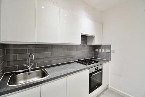 2 bedroom flat to rent, Brendon Avenue, London NW10