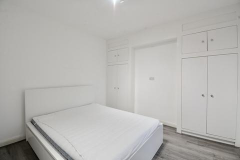 2 bedroom flat to rent, Brendon Avenue, London NW10