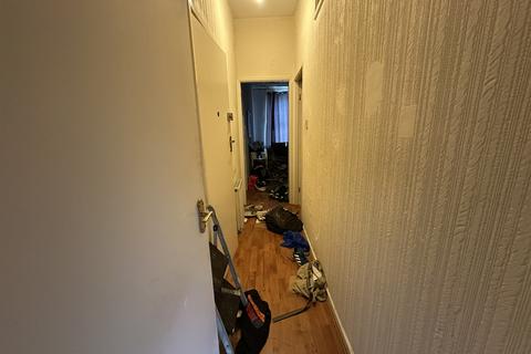 2 bedroom flat for sale, 81A & 81B Woodchurch Road, Birkenhead, Cheshire CH42 9LH