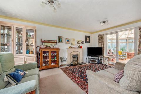 4 bedroom detached house for sale, Sainsbury Close, Andover