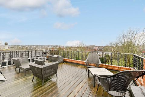 2 bedroom flat for sale, Palace Road, Tulse Hill, London, SW2