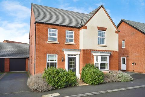 4 bedroom semi-detached house for sale, Gretton Close, Burton-on-Trent, DE15