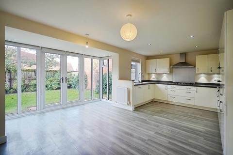 4 bedroom semi-detached house for sale, Gretton Close, Burton-on-Trent, DE15