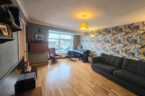 3 bedroom semi-detached house for sale, Woodside Avenue, Bridgend, CF31