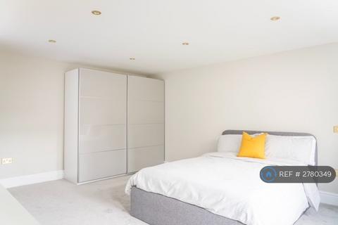 2 bedroom flat to rent, East Circus Street, Nottingham, NG1