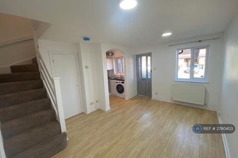 1 bedroom terraced house to rent, Oak Ridge, West End, Woking, GU24