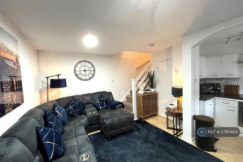 1 bedroom terraced house to rent, Oak Ridge, West End, Woking, GU24