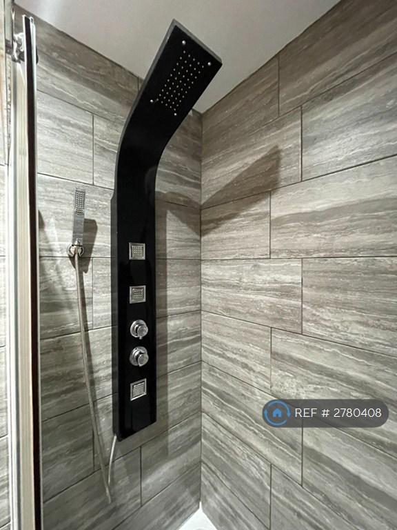 Shower Room (2)
