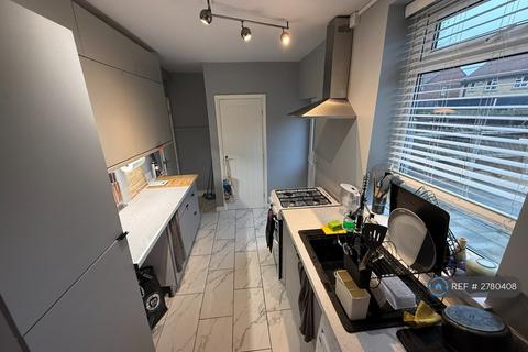 2 bedroom terraced house to rent, Hall Road, Hull, HU6