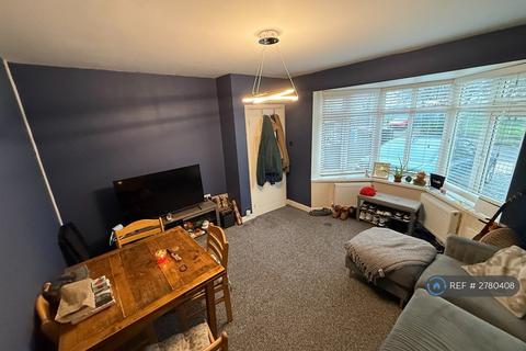 2 bedroom terraced house to rent, Hall Road, Hull, HU6