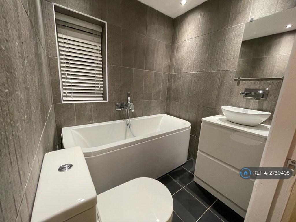 Main Bathroom