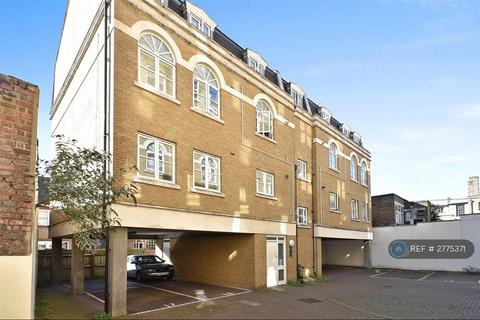 undefined, Mile End Road, London, E1