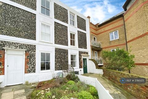 3 bedroom terraced house to rent, Fort Hill, Margate, CT9