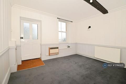 3 bedroom terraced house to rent, Fort Hill, Margate, CT9