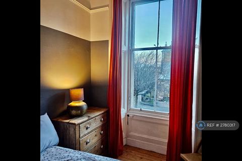 undefined, Brunton Gardens, Edinburgh, EH7