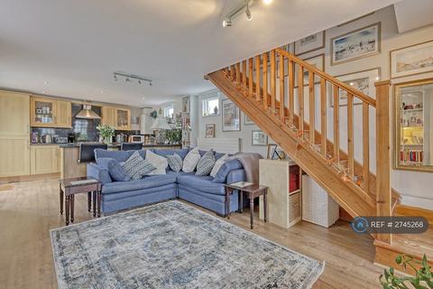 undefined, The White Barn, Dunmow, CM6