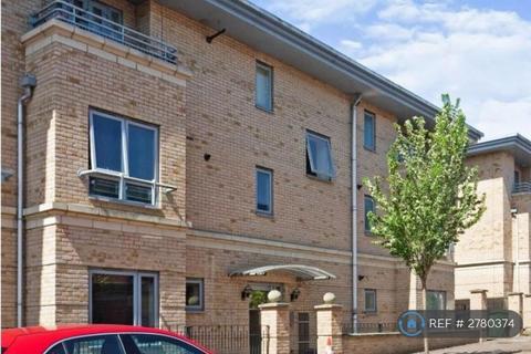 2 bedroom flat to rent, Robinson Street, Bletchley, Milton Keynes, MK3