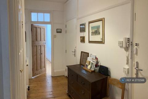 2 bedroom flat to rent, Langbourne Mansions, London, N6