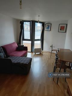 1 bedroom flat to rent, Berberis House, Feltham, TW13