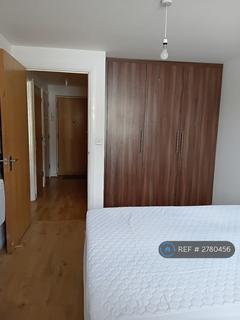 1 bedroom flat to rent, Berberis House, Feltham, TW13