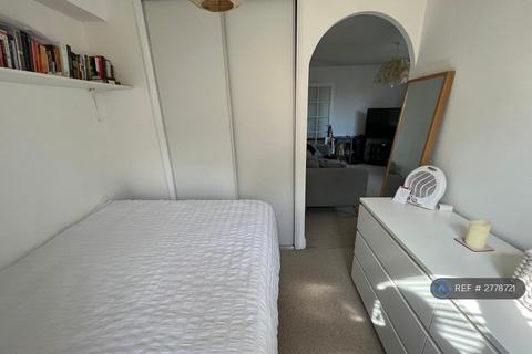 undefined, John Williams Close, London, SE14