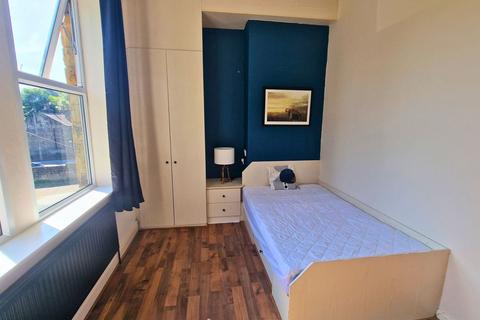 undefined, Holly Bank, Leeds LS6