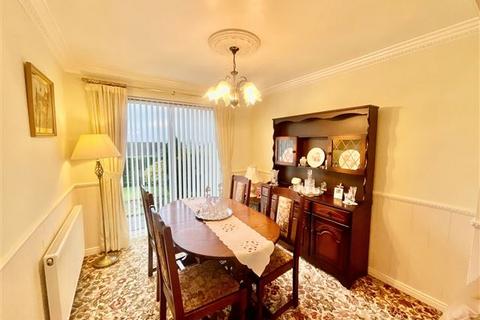 3 bedroom detached house for sale, Martin Close, Aughton, Sheffield, Rotherham, S26 3RJ