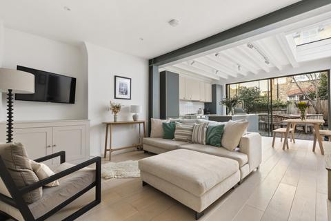 3 bedroom apartment for sale, Dafforne Road, SW17
