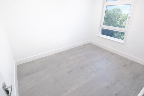 3 bedroom terraced house for sale, Wedderburn Road, Barking, Essex