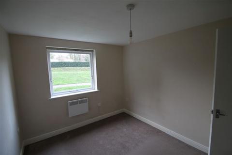 undefined, GRAYS RM17