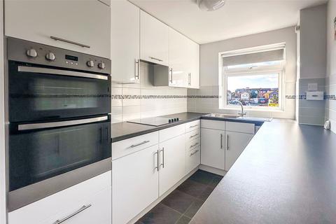 2 bedroom apartment for sale, Selsey Court, Chanctonbury Road, Littlehampton