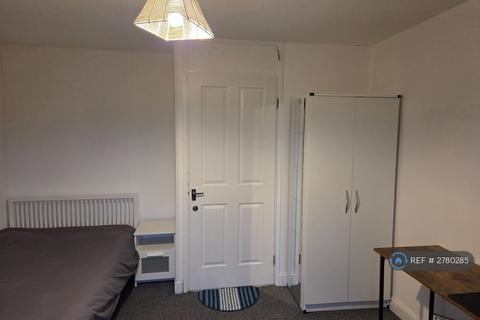 undefined, St. Clement Close, Uxbridge, UB8