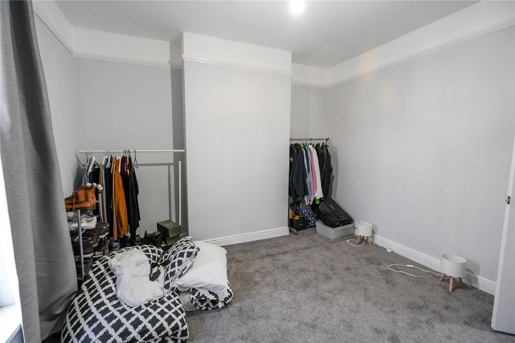 Bedroom 1 (2)