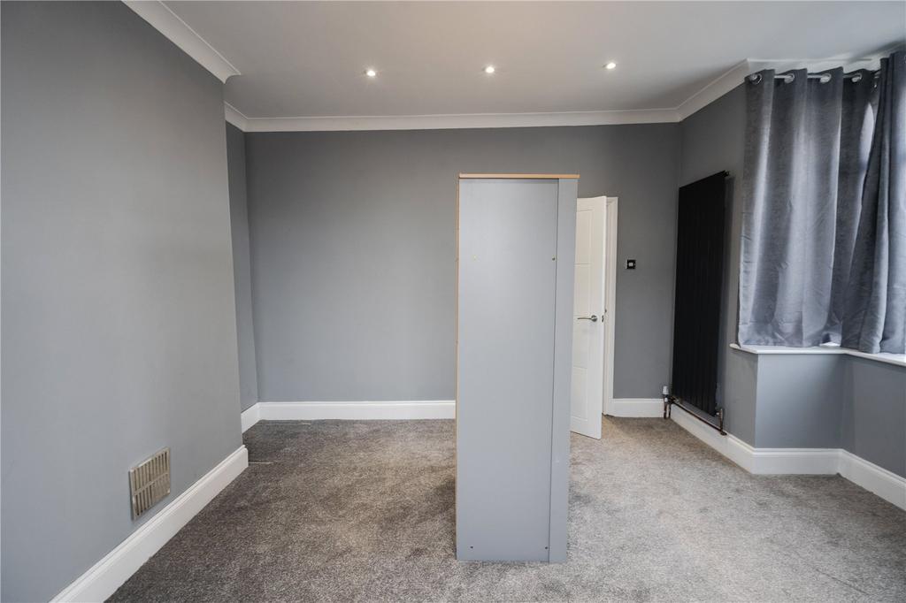 Bedroom 4 (2)