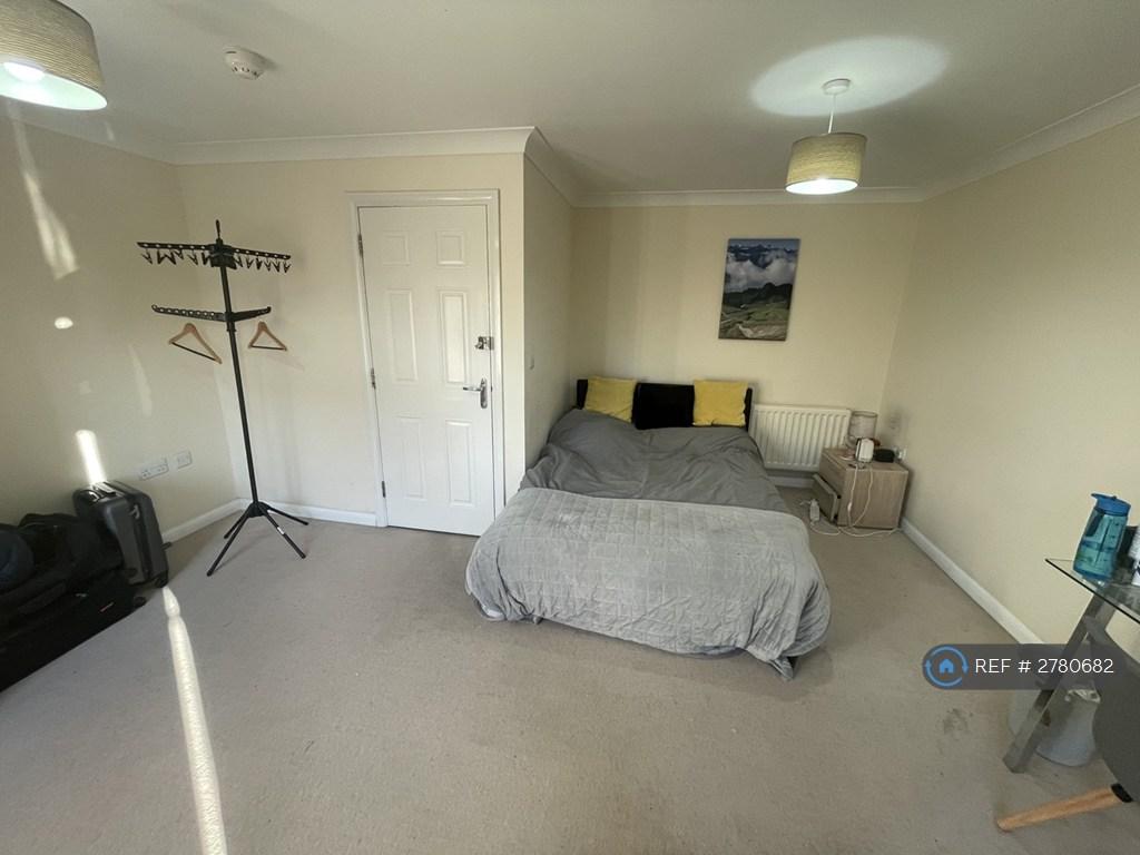 Spacious Room