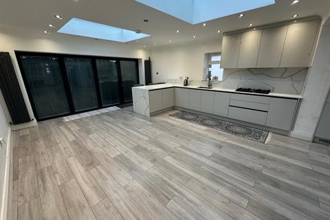 undefined, Worton Gardens, Isleworth, TW7