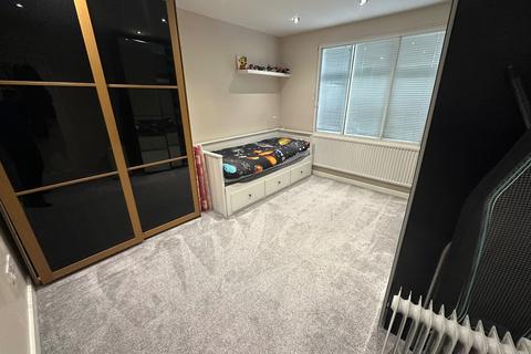 undefined, Worton Gardens, Isleworth, TW7