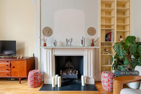 2 bedroom flat to rent, Cornwall Gardens, London, SW7