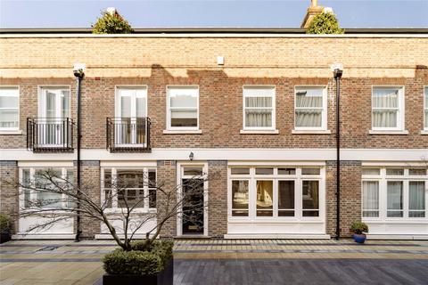 2 bedroom terraced house to rent, St Michael's Mews, Belgravia, SW1W