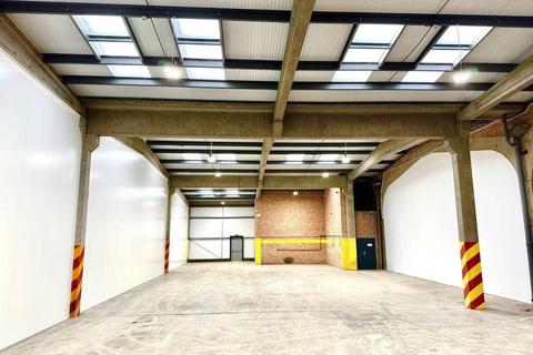 Industrial development to rent, 23A Murdock Rd Bicester OX26 4PP