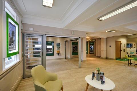 Office for sale, 5 The Sq Petersfield GU32 3HL