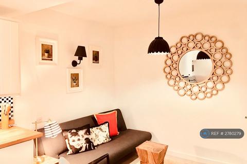 1 bedroom flat to rent, Radnor Street, Swindon, SN1