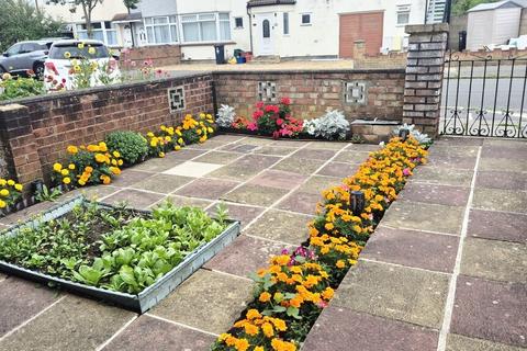 undefined, Guildford Avenue  ,Feltham