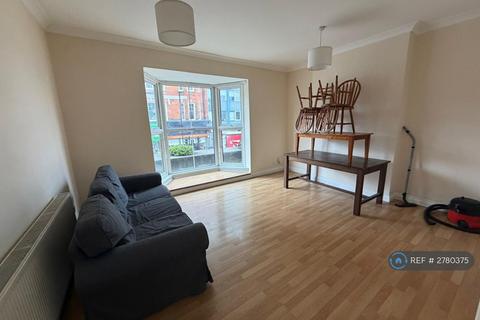 1 bedroom in a flat share to rent, Holloway Road, London, N19