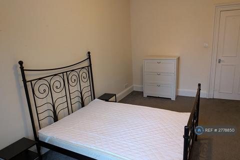 2 bedroom flat to rent, Pitt Street, Edinburgh, EH6