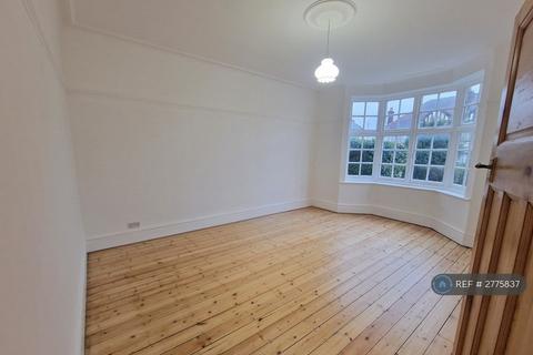 4 bedroom semi-detached house to rent, Elmwood Avenue, Harrow, HA3