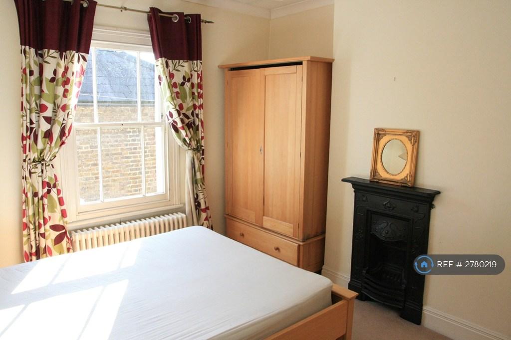 Bedroom 1 (Front)