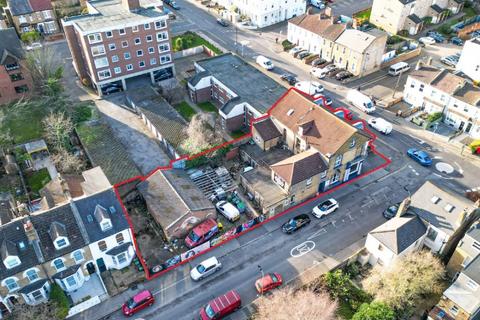 Pub for sale, 52-54 Maple Rd London SE20 8HE