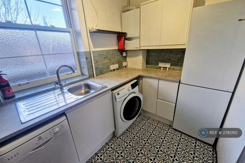 3 bedroom flat to rent, Matilda House, London, E1W