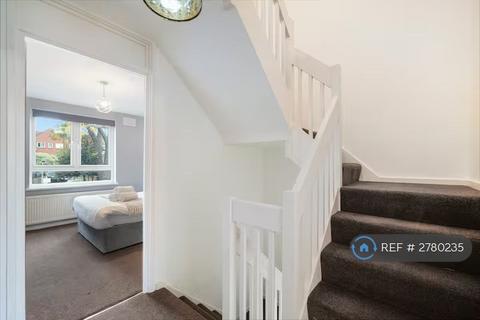 undefined, Cherry Close, London, W5